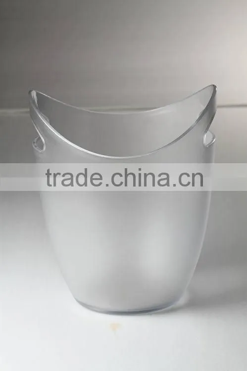Bar plastic ice bucket