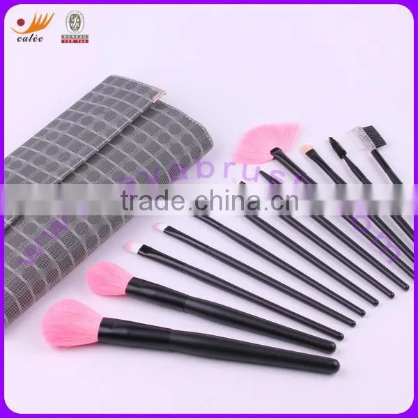 7Piece Cosmetic Brush Set with Aluminium Ferrule and Wooden Handle