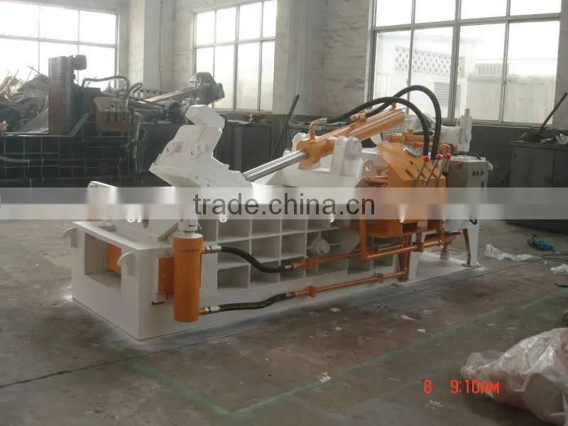 Scrap metal baler