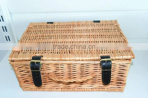 Empty wicker hamper / empty willow picnic basket with leather and willow handle