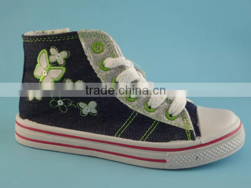 Fashion canvas shoes wholesale in Guangzhou