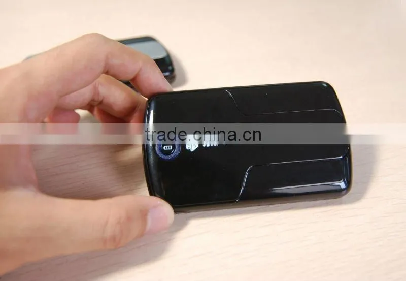 Lizo 4200mAh Universal Charger for cellphone ,digital camera,NDS,PSP