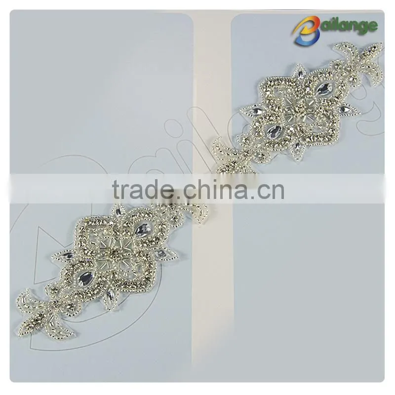 2016 rhinestone bridal applique for cheap wedding dress with typical design
