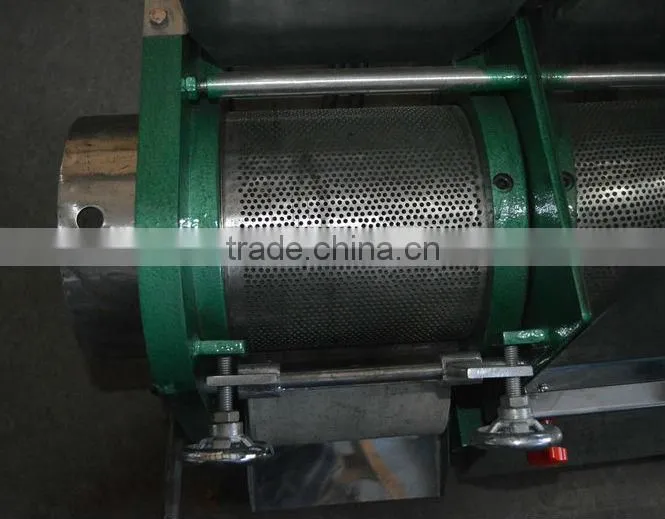 Fish bone and meat separator/chicken bone and meat separator