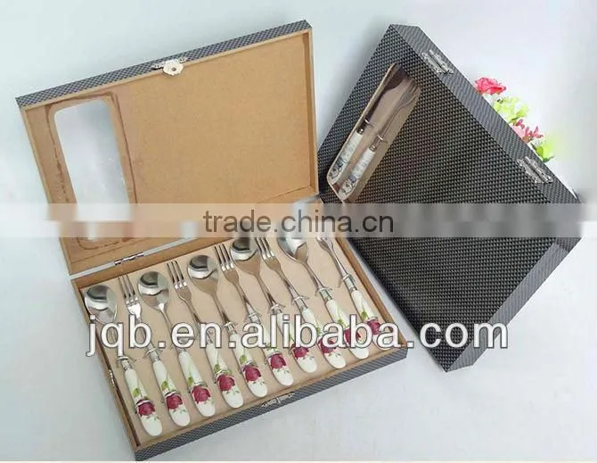 Porcelain handle gift cutlery set with elegant wooden box