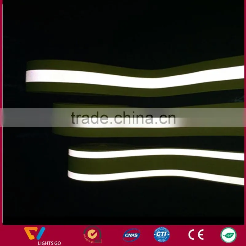 fashionable glow in the dark pvc reflective slap wristband