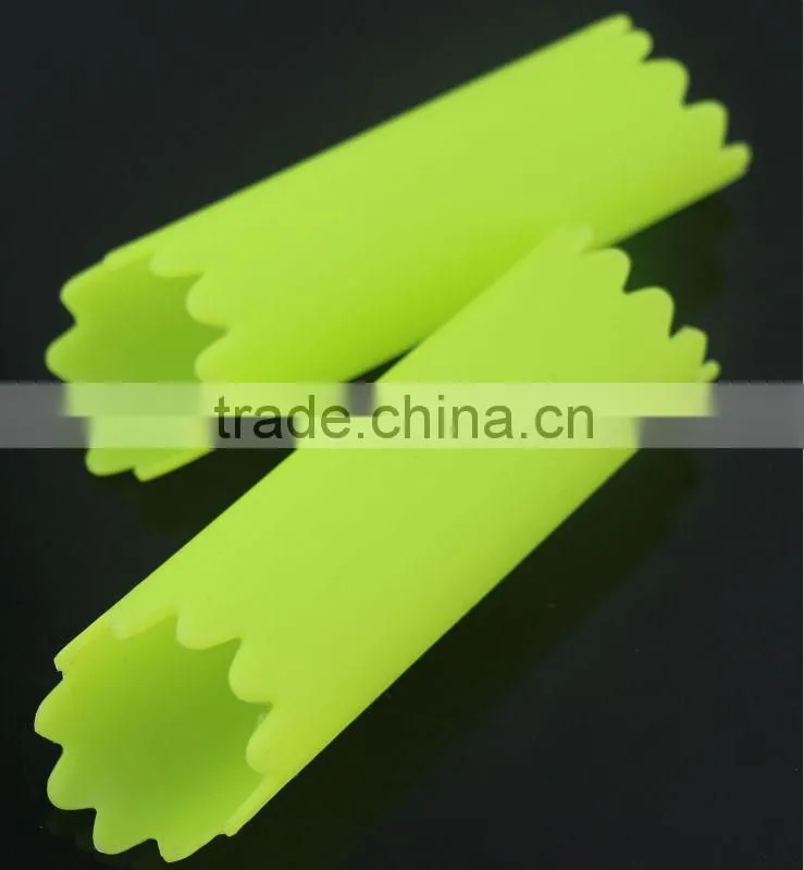Usefully Tube Shaped Silicone Peel Garlic Tools