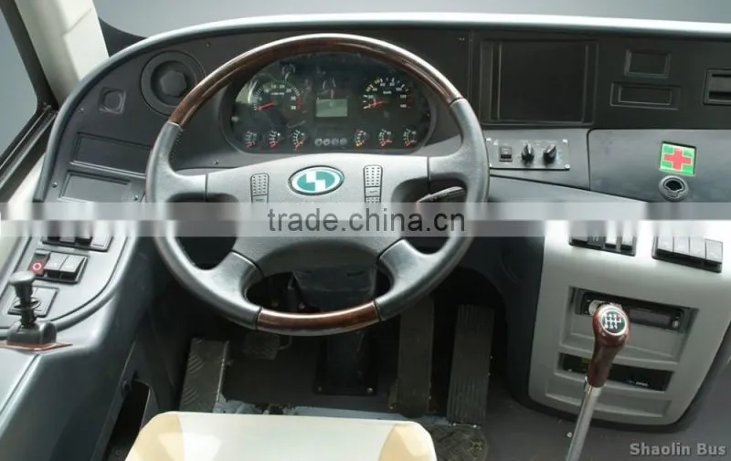 8.1m 35 seats Right Hand Drive Luxury Coach Tourist Bus