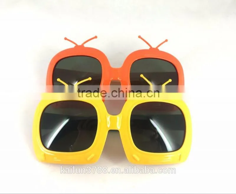 cool boy or girl TV sunglasses for baby