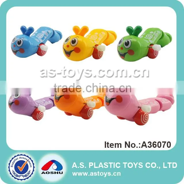Cute and mini yellow plastic turbo snail toys