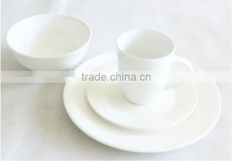 China wholesale western 12pcs color glazed ceramic fine porcelain dinnerware set for 4 people