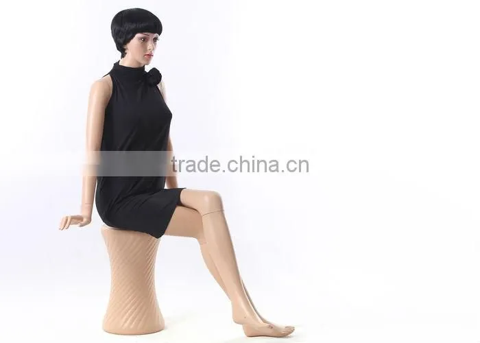 what a beautiful make-up mannequin with smoothy surface and elegant posture attacting your eyes
