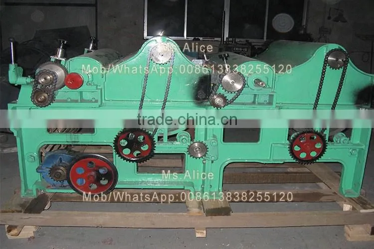Multi-rollers waste clothing polyester fiber tearing machine