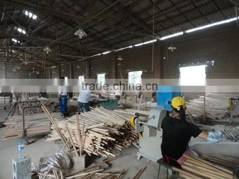 Short delivery day wooden handle for grass broom