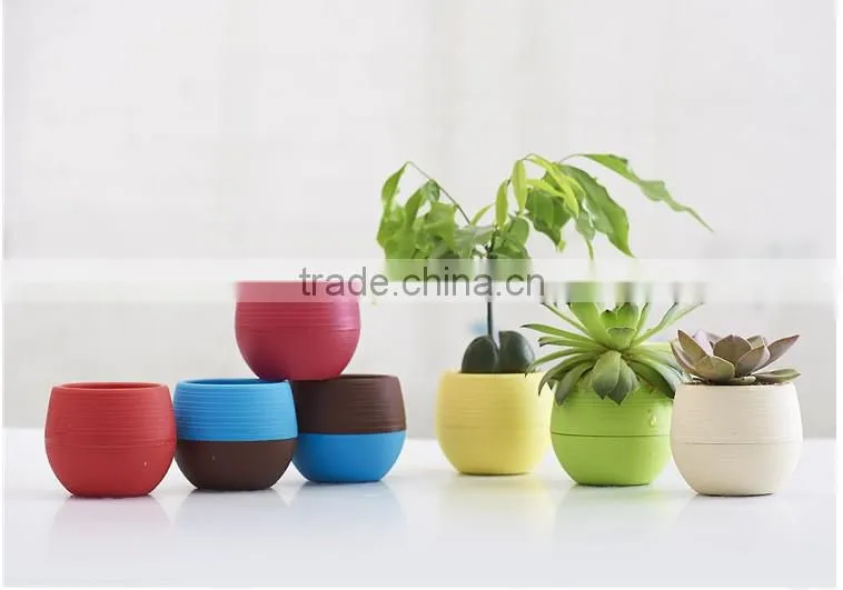 Plastic hanging flower planters