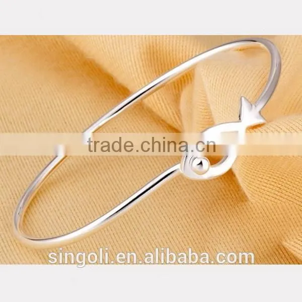 Modern stylish bracelet alibaba express cutout cute fish bracelet tiny silver bracelet carved letter slap bracelet