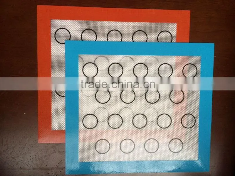 Easy clean 26x29cm silicone macaron baking mat