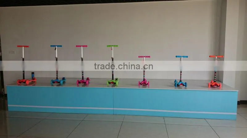 The NEW and hot gift foldable aluminum three wheels kick scooter with brake MB-890