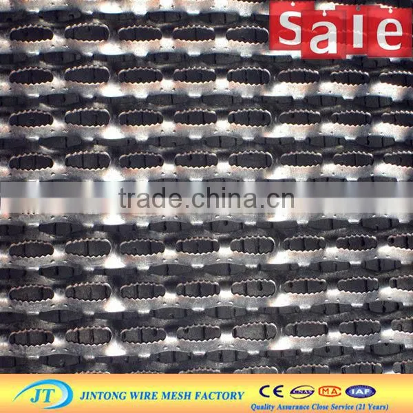 Stainless Steel Safety Tread/Anti-Skid Perforated Sheet For The Floor of Walkway (all kinds of hole shape)