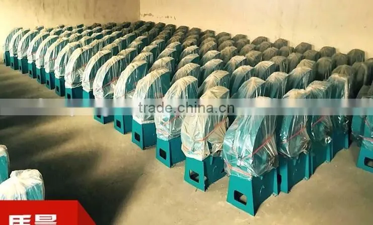 Large capacity hammer mill grinder