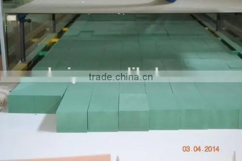 High quality florist supplies water-absorbing floral foam made in China