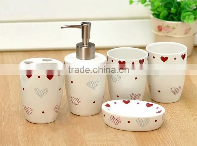 ceramic bathroom set 4pcs with love decal