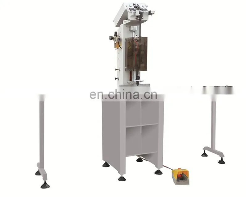 Pvc window automatic screw fastening machine