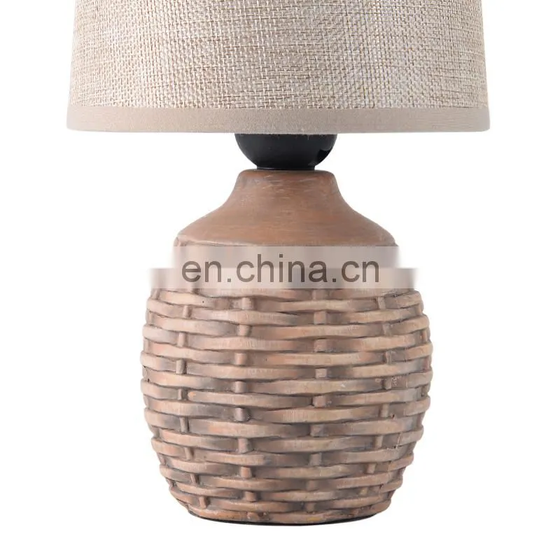 European style antique ceramic table lamp and ratton pattern desk lamp