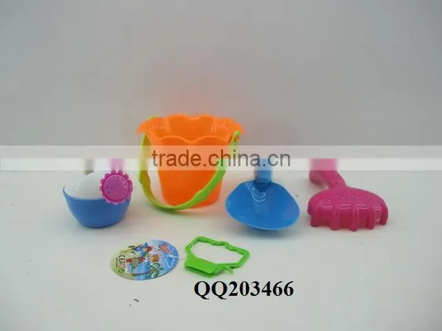 Plastic toy sand beach play set
