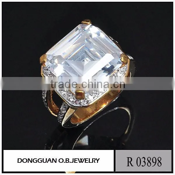 Brass material jewelry ring clear zircon stone finger ring holder