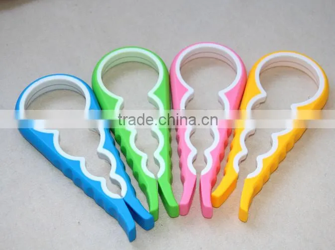 New design bottle cap opener plastic twist cap bottle opener cap bottle opener