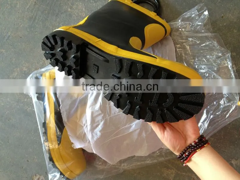 Much burliness fire suppression boots with steel toecap