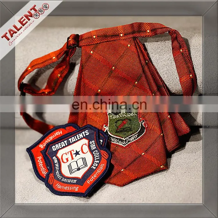 Promotional customized royal uniform badge prize honor with best service and low price