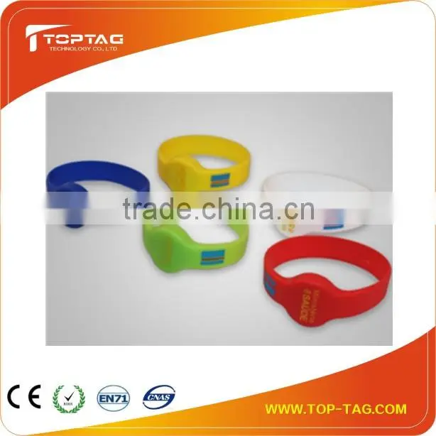 Factory Wholesale Price NFC Silicone Rfid Wristband for payment