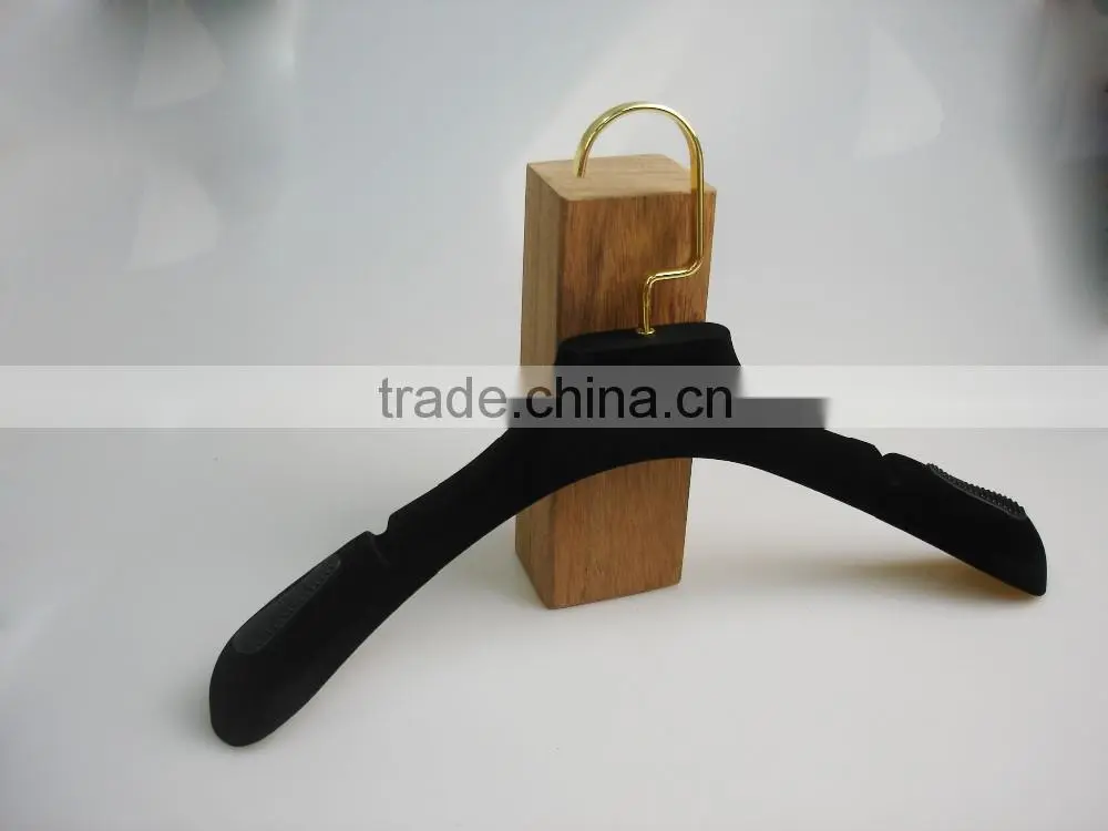 HA6997 gold stamping logo for hanger velvet plastic coat hanger