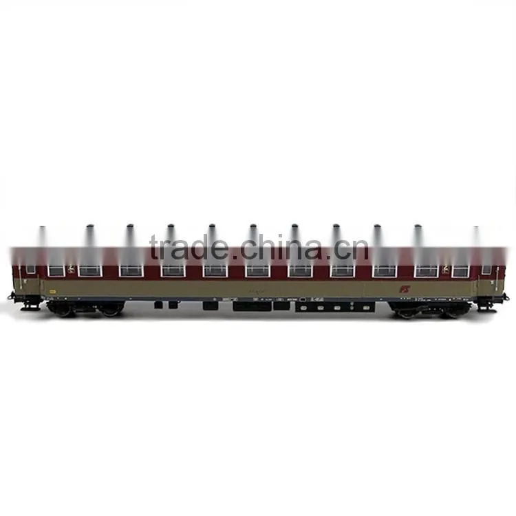 1:18 scale HO model train