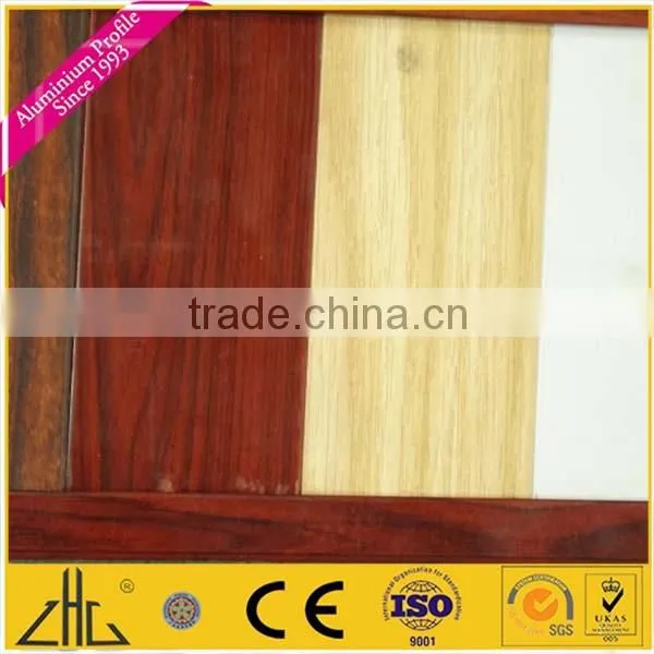 Extruded aluminium for windows in wood grain for Libya