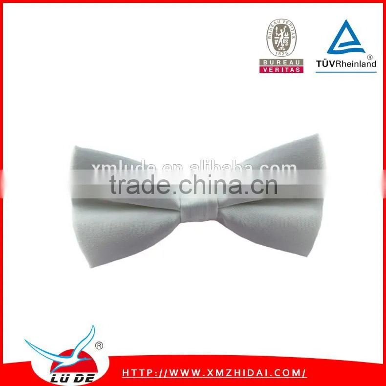 Fashion adjustable cliped ribbon bow tie
