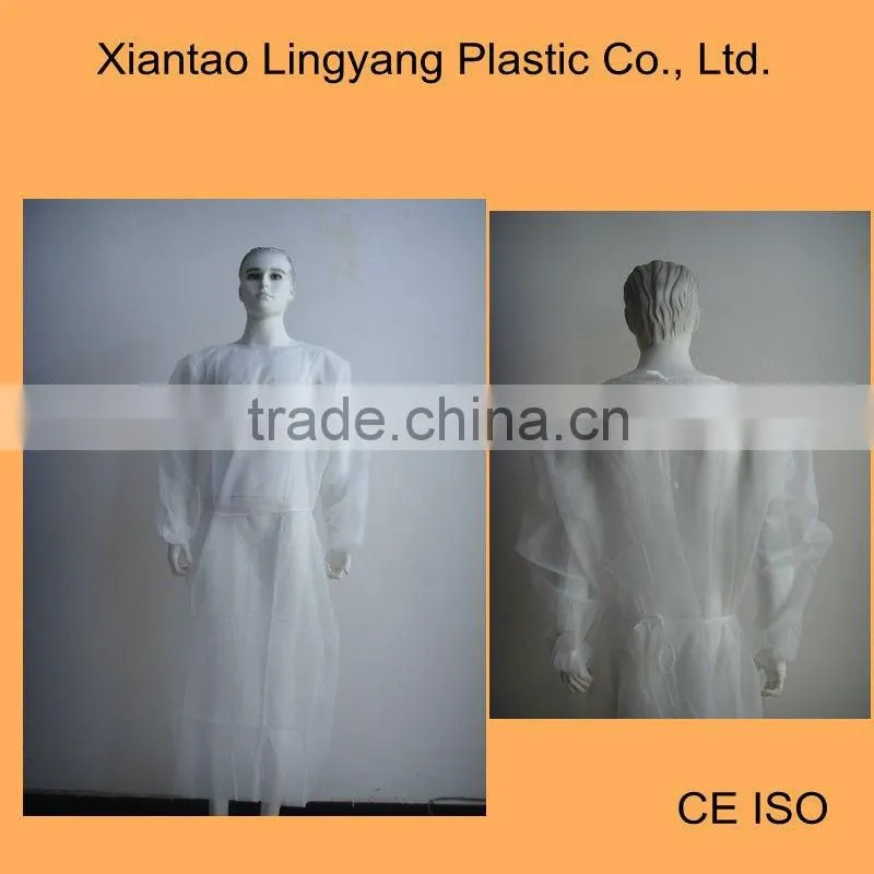 Disposable white surgical isolation gown knitted cuffs