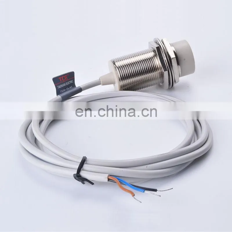 M30 15mm Sensing Distance DC10-30V 3-wire NPN NO Cylinder Inductive Sensor Proximity Switch