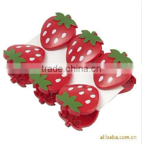 small plastic clips /cartoon plastic clip