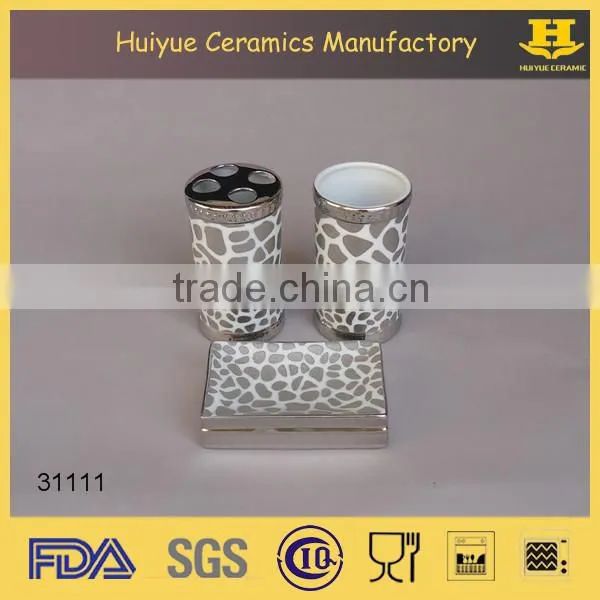 ceramic hotel bathroom accessories, soap dish with toothbrush holder