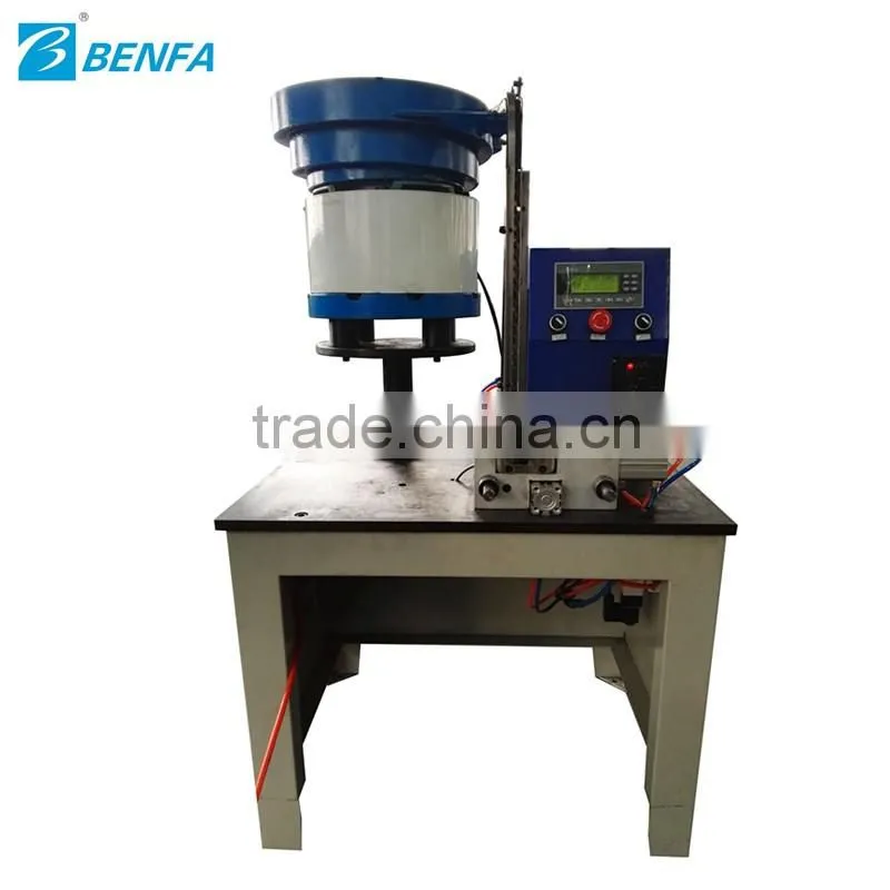 Automatic control assemble sleeve auto hose assembly machine