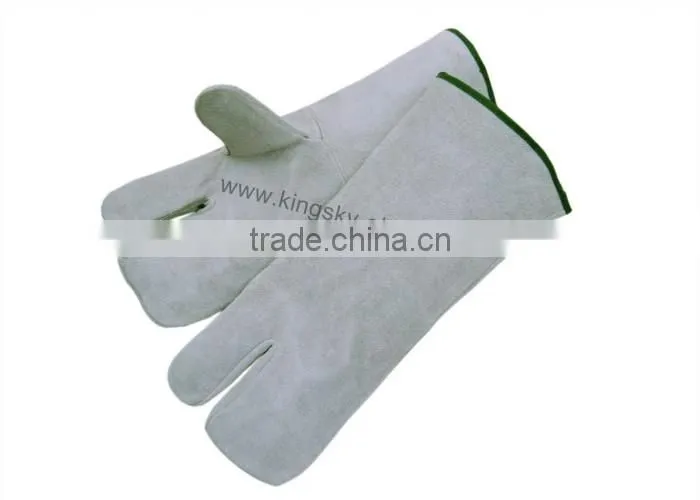 Natural color three finger cow split leather welding glove