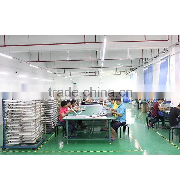 Ceiling mounted Triac dimmable round flat lamp with remote control