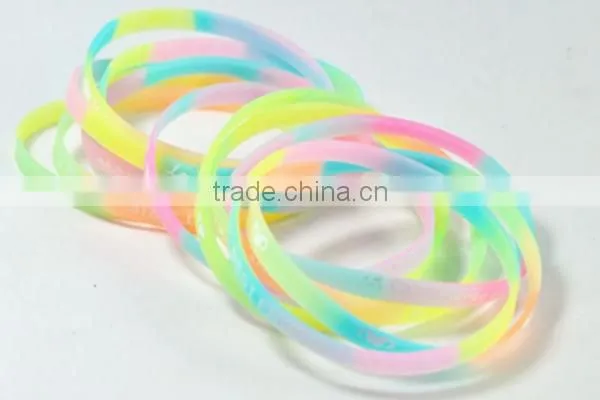 Silicone Bracelet With Silk Screen Printing Logo For Sales