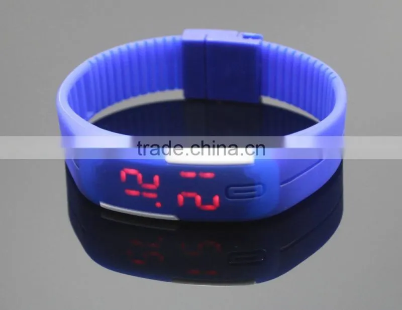 HOT Sports Bracelet LED Watch 2015 Sport Watch Fashion Digital Watch Date Time Men Wristwatch Waterproof Colorful Rubber Band