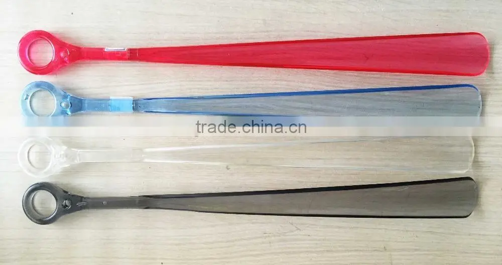 Plastic shoe horn