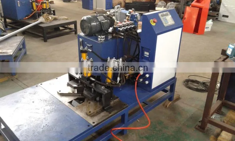 Hydraulic corner machine
