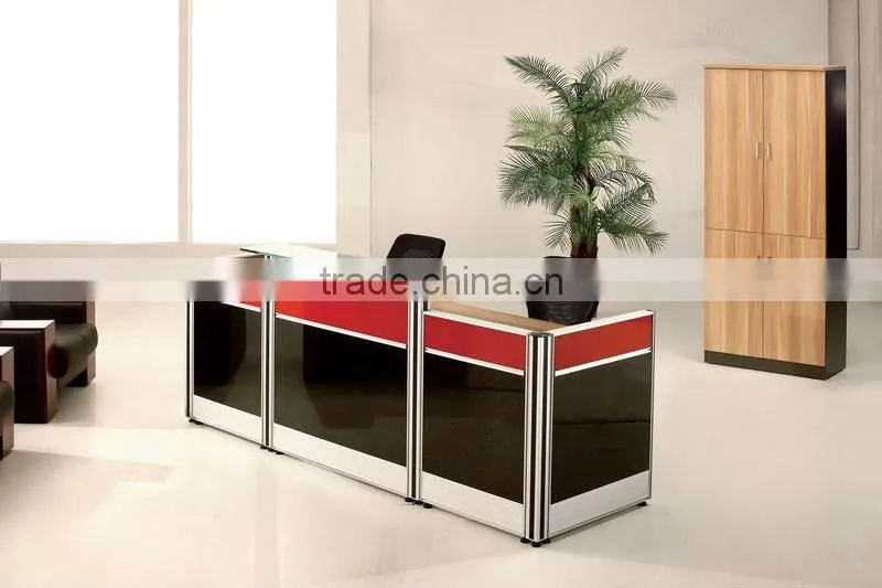 Glass and wooden reception table T8